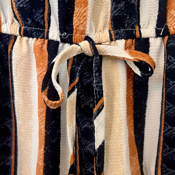 Striped Elastic Waist Dress with Zipper V-neck - Picture 3 of 4